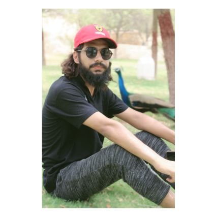 ُ
سجدہ کرتے وقت یہ سوچا کرو کہ
تم سے بڑا گنہگار اور اللہ سے بڑا
مہربان کوئی نہیں ھے*. ❤