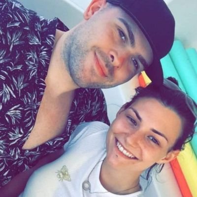 tomhopkins71's profile picture. Epoxy Resin Installer 🎨