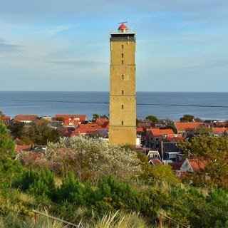 Volg de Rijkswaterstaatmedewerkers van de zeeverkeercentrale en de Centrale Meldpost Waddenzee op de vuurtoren Brandaris.