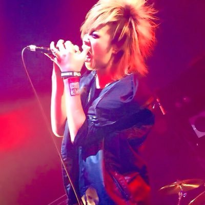 元AIZAのTwitterです。現在は相沢咲太 @AITONIKUSHIMl & クロシロチャンネル @9646channel 初代カメラマン & BHMF @FAMILY_Corp スタッフによる共同アカウント 🇯🇵
