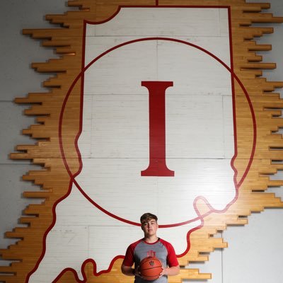 Yahweh Jireh #ATGTG Trinity Christian Men’s Basketball Assistant Coach. Former Indiana Men’s Basketball Manager. Big fist bump guy