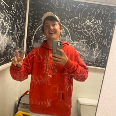 RyanLarkin66's profile picture. 