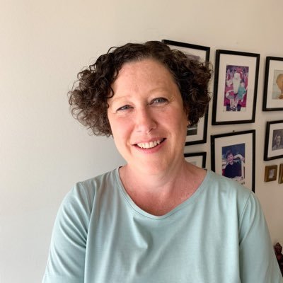 Occasional primary school teacher. Mum to three YAs. Yogi, reader and writer. Small biz owner. Passionate about children’s books and the joy of reading aloud.