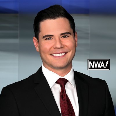 WDRB Meteorologist             INSTAGRAM: rdelucawx