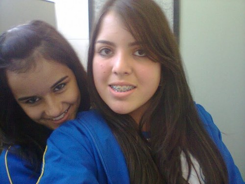 paulista,virginiana, chocolate,amigas, comer, amo meu twitter, filmes ... gostou ? então follow-me