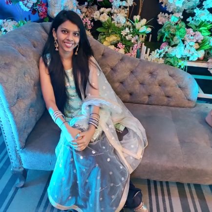 An Atheist
Fandom Girl
#Potterhead
#F.R.I.E.N.D.S.
#KdramaLove
#ArmyBTS 
#MendesFan
#DeepVeer
#DarshanRaval
#MSD
#MINOZ
#RanveerSingh
#ShaheerSheikh
#ViditChess