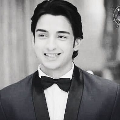 Welcome to @imrohitsuchanti fanpage🤙
its all about rohit suchanti here♥️
bb12,Rlhn,SNS,DYZH, bhagyalakshmi 🙌
vo sirf star nahi..duniya hai meri❤🙈
