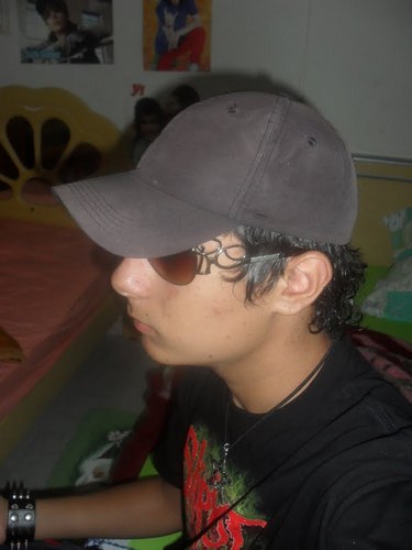 - Adoro qê me invejéèn e me odeiiem !
poiis niinguén inveja o feiio ,
ê nem odeiia o fraco

Msn : andre_nacarato@hotmail.com