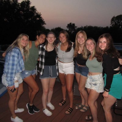 tarahastingss's profile picture. 