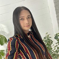 女性の可憐さ、艶かしさを表現したくて女装する人。 公開情報の無断使用不可。japan/CrossDresser/カメラ/被写体/スーパーロングヘア/旅行/ゲーム