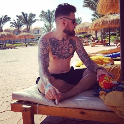 25 - https://t.co/vyatxXh89c / Munich / LovemyMate @PxddyZi