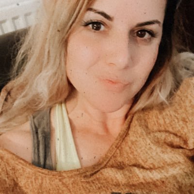 juliL106's profile picture. Just a small town girl. I love fitness, trail runs in the rain, hiking, exploring, and learning new things ⛰🏕🩰🎭🎻🧘🏼‍♀️🥊