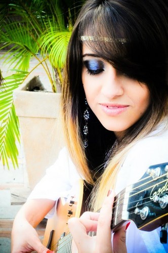Um Fco,criado especialmente para a @KarielleGotijo. Nenhuma palavra de descreve exatamente, mais se tivesse que escolher seria : Insuperável. Criado : 07/07/11.