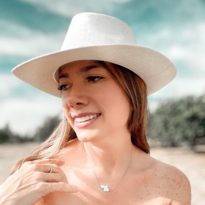 sumaqkani's profile picture. Comunicadora Social, Mamá feliz y esposa enamorada. Orientada al empoderamiento de la mujer. Católica, Provida e igualdad para todos. Derechos para LGTBIQ+