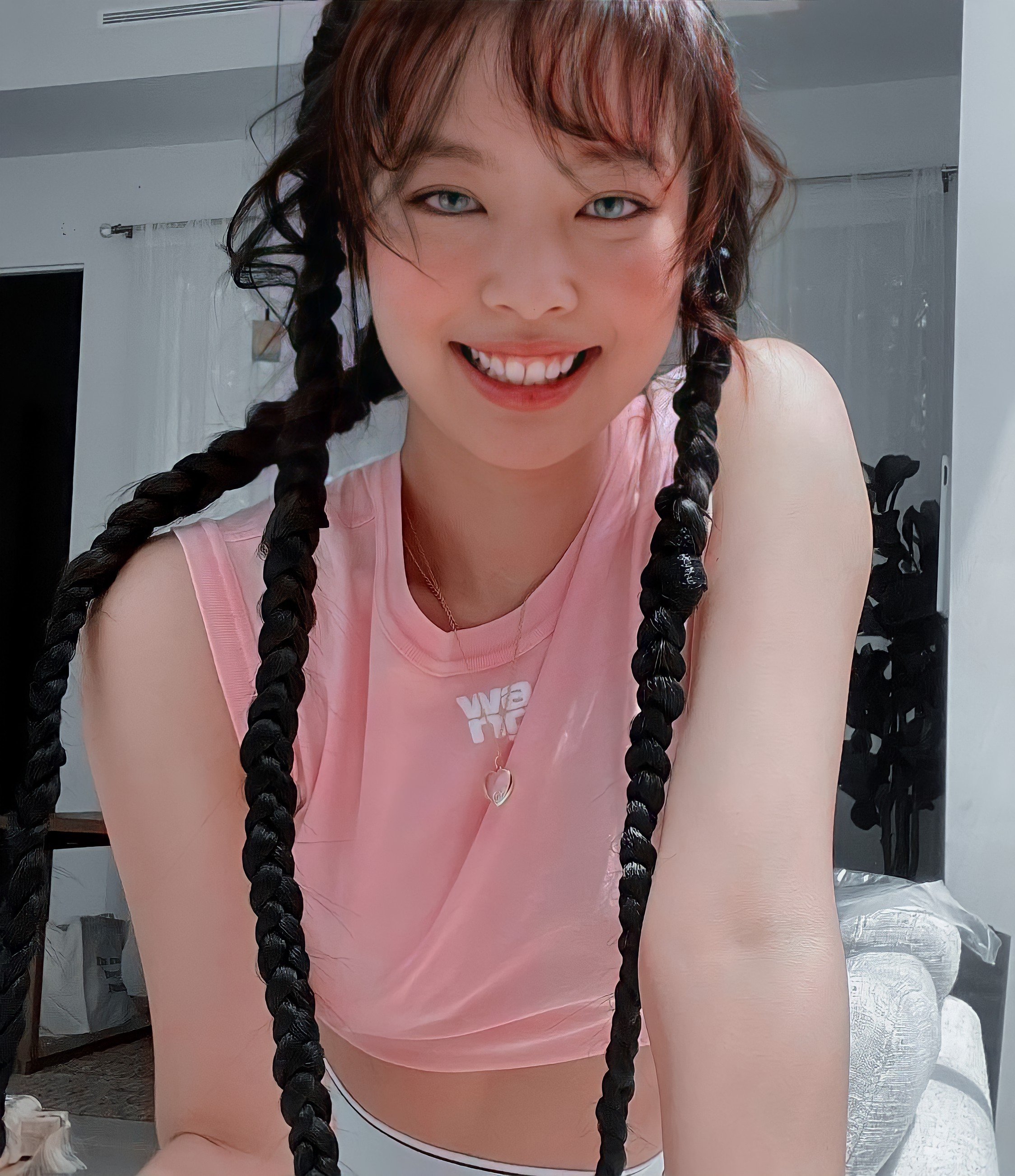 inhxspitx's profile picture. full time 𝙢𝙤𝙢𝙢𝙮! • 𝗌𝗈𝗆𝖾𝗍𝗂𝗆𝖾𝗌 𝖺 𝙢𝙤𝙙𝙚𝙡... 𝙨𝙞𝙣𝙜𝙚𝙧 𝗍𝗈𝗈. #FREEROL