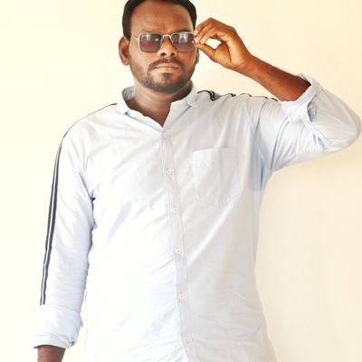 SumiyonmWww's profile picture. Blue