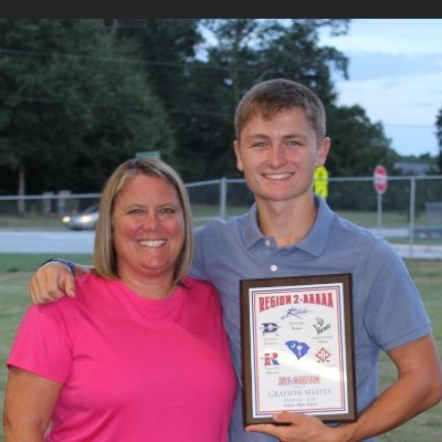 Mom of Grayson, teacher of Physical Education and a fan who loves Byrnes Baseball and Basketball