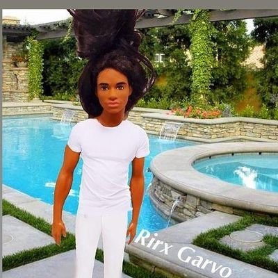 Hello my name is Rirx Garvo. I’m a International Male Model, Actor, Singer, Entertainer.