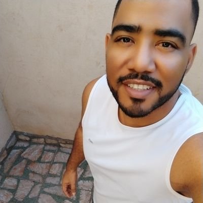 * Biólogo * *Cantor * * Professor * * Musicoterapeuta * * Psicopedagogo *