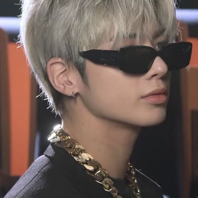 ᅟᅟᅟ 𝗍𝗁𝖾 𝐜𝗈𝗅𝗈𝗋𝗌 ( ⅋̲ ) 𝗈𝑓 𝗍𝗁𝖾 𝗉𝖾𝗍𝖺𝗅𝗌
ᅟᅟᅟ 𝟻𝟶 ٪ 𝑖𝗇𝗍𝖾𝗋𝗉𝗋𝖾𝗍𝖺𝗍𝗂𝗏𝖾 ·