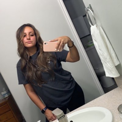 ZamoraEve's profile picture. mama 🩷💙 👶🏽👶🏽🐶 | wife 💍 | 👩🏻‍⚕️RN