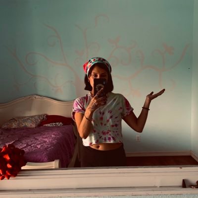 holacocacolaa's profile picture. Hija de la tierra