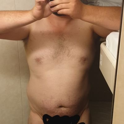 i live in south Australia, bi and stocky.
my partner and I are looking for a bi female for some fun 😋🤤