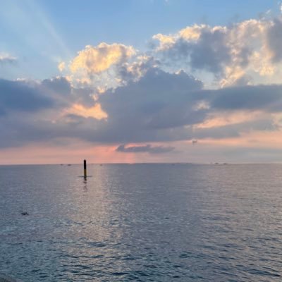 BeosPrsnt's profile picture. 잡담과 구독/ 다시 일상을,