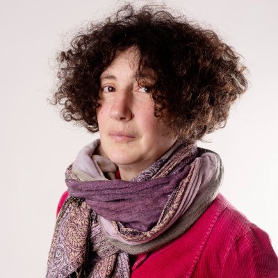 Writer. Debut THIS SHINING LIFE out Ist July 2021 Doubleday UK and 22nd June Dial Press U.S. Repd by Clare Conville at C+W Anxious / passionate by turns.