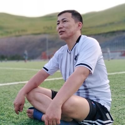 Bi_Boldbayar's profile picture. Зөвхөн зөвийг л түгээнэ.
Инженерийн удам нэгэн инженер.
Улаан утсыг улаантай нь, хөх утсыг хөхтэй нь холбодог.
Эл.Эф.Си багийг дэмждэг.