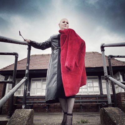 JintyJints's profile picture. Northerner. Sometimes sweary. Navigating life post breast cancer.Proud CRUK cancer insight panel member. searingly honest cancer blog ⬇️