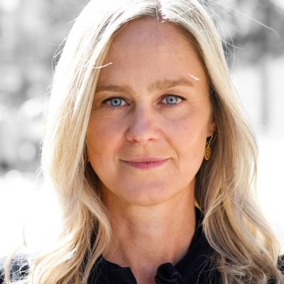 SylviaSchererX's profile picture. Wegbegleiter für Wegbereiter | Transformation Coach (dvct) | Keynote Speaker | Movement Co-Founder | CoachHub Advisory Board Member | Former Leader @ BMW Group