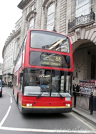 ClaphamOmniblog's profile picture. Instinctively leans to the left, increasingly leans to the right, usually tries to stand up straight.