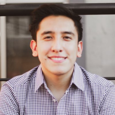 My goal in life is to help and inspire people who are starting their dev career being a digital mentor, sharing all my acknowledge about software development.