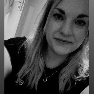 Wundergesucht's profile picture. Antifaschistin | Den Rest der Zeit auf Hogwarts. Missglückte Welt verzaubern, dies das.