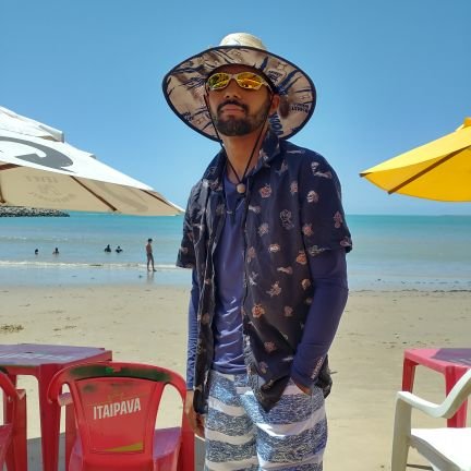 RotivM32's profile picture. Não sou o cara da capa