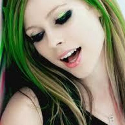 Avril Lavigne Smile Smileavril Twitter Avril Lavigne Smile Smileavril Twitter