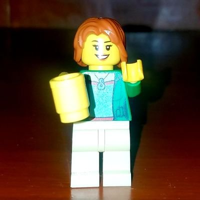 I teach science in Legoland. Lego means play well in Danish. I play science, sometimes well, other times not. Unaffiliated with @Lego_Group - parody account.