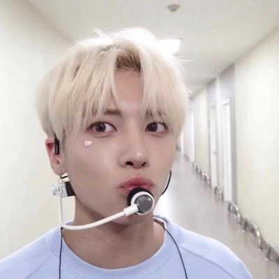 SAKU38343384's profile picture. 