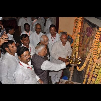 पूर्व अध्यक्ष छात्र संघ कानारा महाविद्यालय ज्ञानपुर, पूर्व महामंत्री भाजपा भदोही, पूर्व जिला प्रमुख एबीवीपी,   विधानसभा प्रभारी छानबे मिर्जापुर