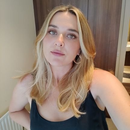 _surah's profile picture. 28 y/o self-confessed carny, Dublin.