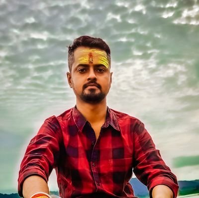 vineetgautam689's profile picture. कट्टर हिन्दू
जज़्बाती🕺
📌कर्म प्रधान विश्व रचि राखा,
जो जस करहिं सो तस फल चाखा।

महादेव भक्त 🙏