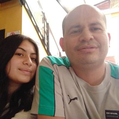 Bogotano, Antiuribista. necesitamos un cambio, somos más los buenos.