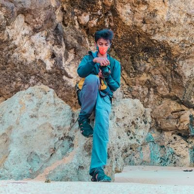 Enterpreneur, Photographer and Media Engineer. Work on Computer and CCTV sales and services. Vape enthusiast, suka jalan-jalan juga pake motor