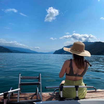 aliassclara's profile picture. 