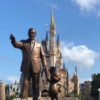 東京ディズニーリゾートのまとめ動画サイトです。夢と魔法の世界を楽しめるようなサイトにしたいです。少しでも前向きに！