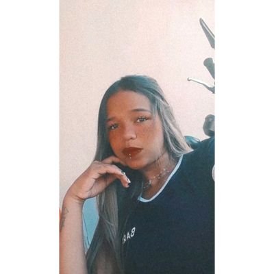 Coração que aprende a voar, nunca mais sobrevive em gaiolas.🦋