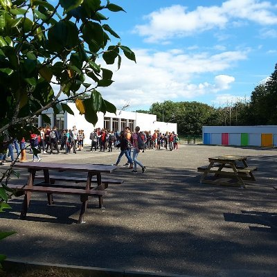 Collège public. Pont Aven Cité des peintres.Finistère . Ac de Rennes. Pour l'épanouissement de chacun et la réussite de tous.Parcours artistique et culturel.