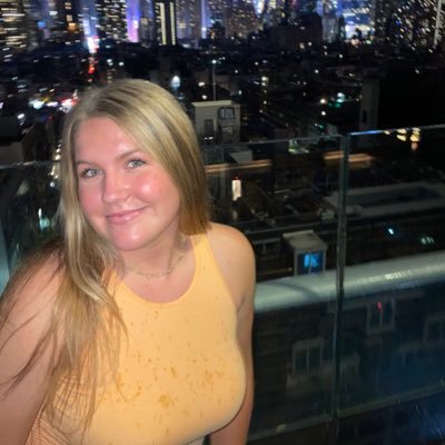 shenk_mia's profile picture. 