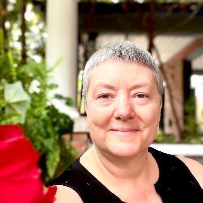 Writer/Story Consultant/Creative Film Producer; CANSCAIP member #freelancewriter #writingcommunity